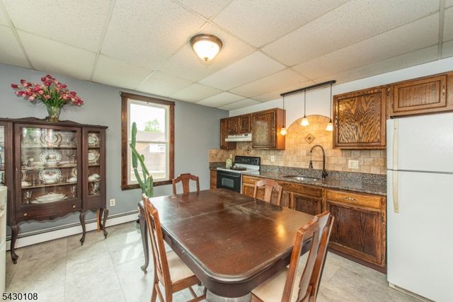51 Main St, Franklin Boro, NJ 07416