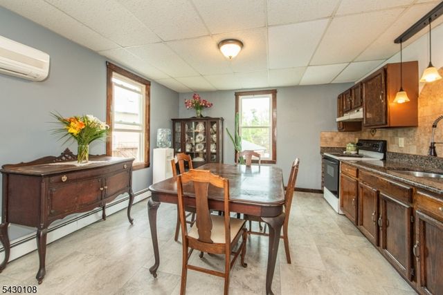 51 Main St, Franklin Boro, NJ 07416