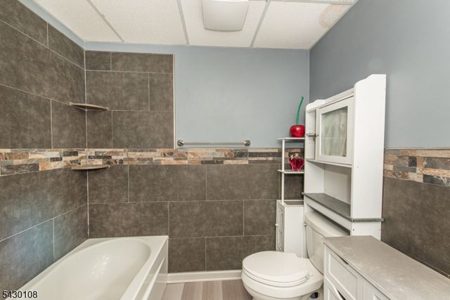 51 Main St, Franklin Boro, NJ 07416