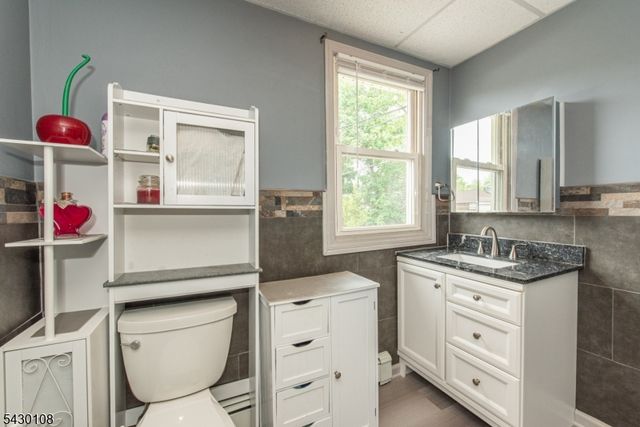 51 Main St, Franklin Boro, NJ 07416