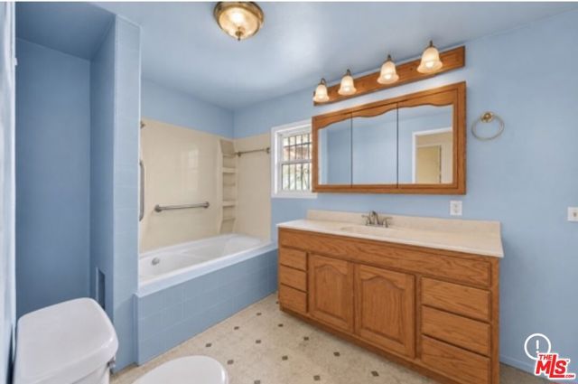 224 W 84th Street, Los Angeles, CA 90003