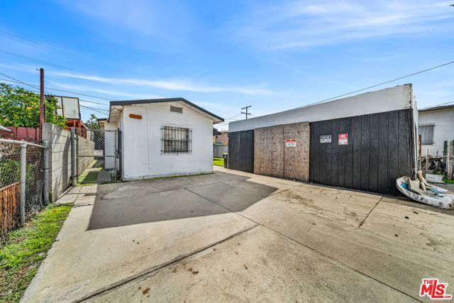 224 W 84th Street, Los Angeles, CA 90003