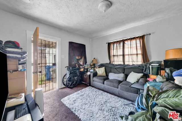 224 W 84th Street, Los Angeles, CA 90003
