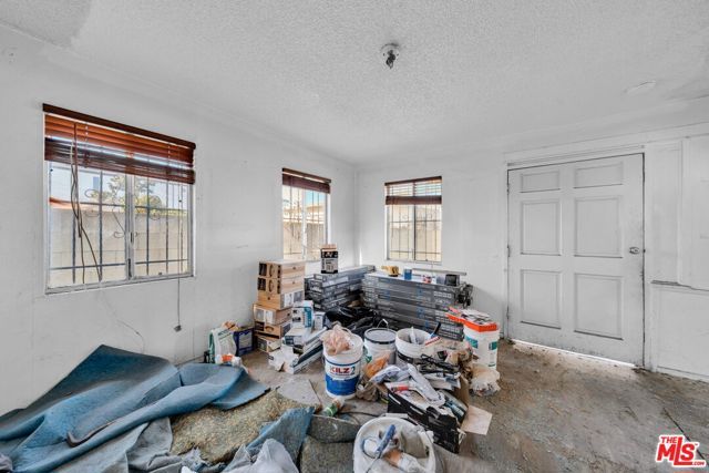 224 W 84th Street, Los Angeles, CA 90003