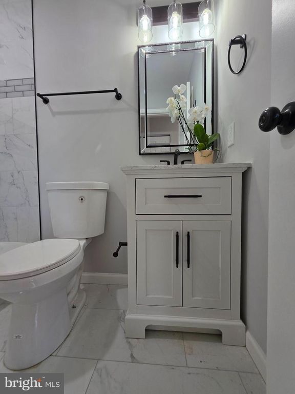 Image 16 of property listing at 4720 TRAIL CT, Westminster, MD 21158