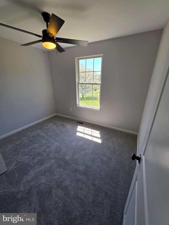 Image 23 of property listing at 4720 TRAIL CT, Westminster, MD 21158