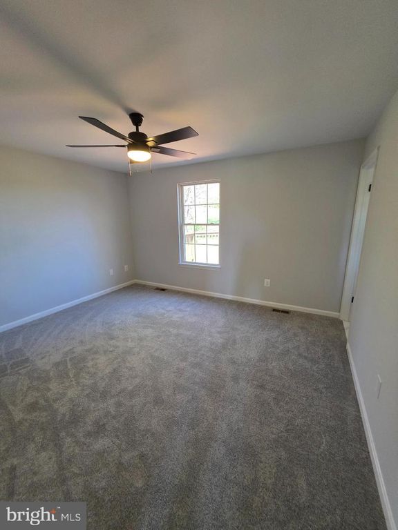 Image 24 of property listing at 4720 TRAIL CT, Westminster, MD 21158