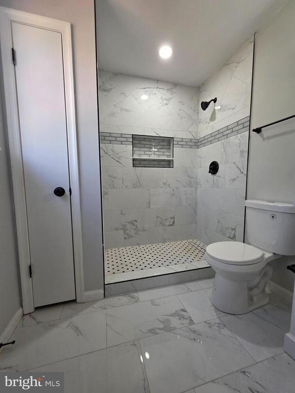 Image 27 of property listing at 4720 TRAIL CT, Westminster, MD 21158