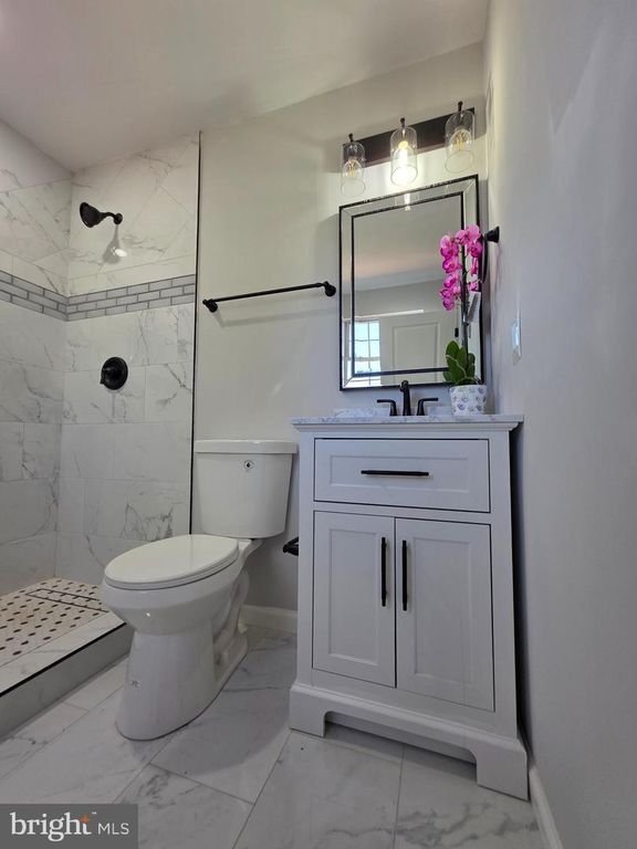 Image 28 of property listing at 4720 TRAIL CT, Westminster, MD 21158