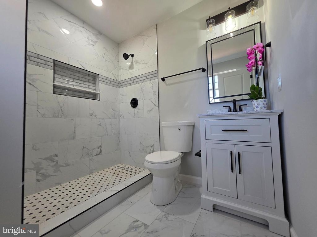 Image 30 of property listing at 4720 TRAIL CT, Westminster, MD 21158