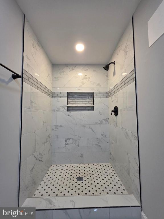 Image 36 of property listing at 4720 TRAIL CT, Westminster, MD 21158