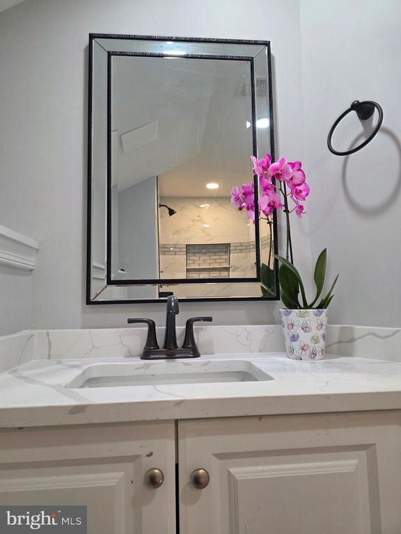 Image 40 of property listing at 4720 TRAIL CT, Westminster, MD 21158