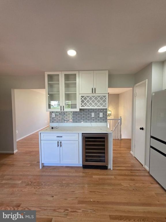 Image 8 of property listing at 4720 TRAIL CT, Westminster, MD 21158