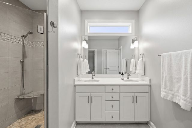 14323 Sheridan Avenue, Urbandale, IA 50323