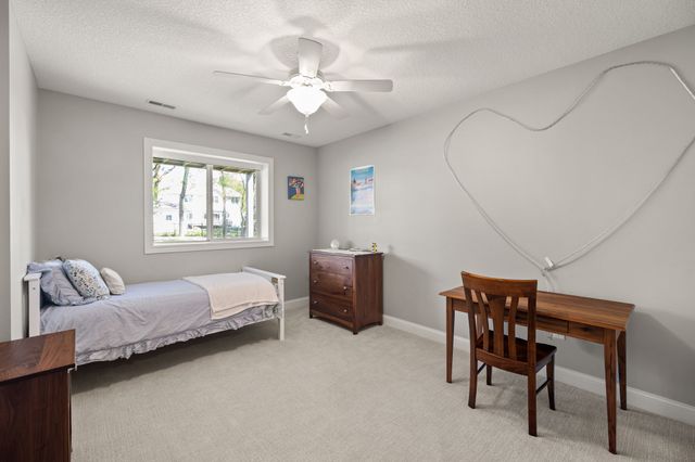 14323 Sheridan Avenue, Urbandale, IA 50323