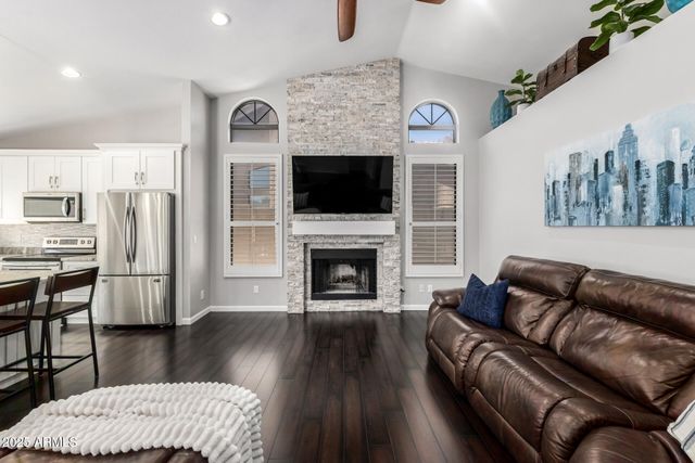 1147 W NEWPORT BEACH Drive, Gilbert, AZ 85233