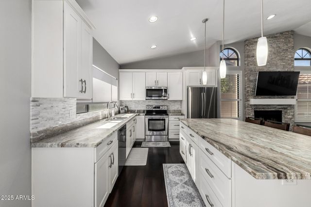 1147 W NEWPORT BEACH Drive, Gilbert, AZ 85233