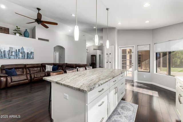 1147 W NEWPORT BEACH Drive, Gilbert, AZ 85233