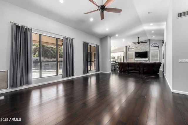 1147 W NEWPORT BEACH Drive, Gilbert, AZ 85233