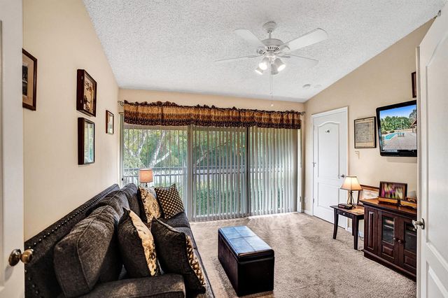 4941 Riverside Drive, Coral Springs, FL 33067