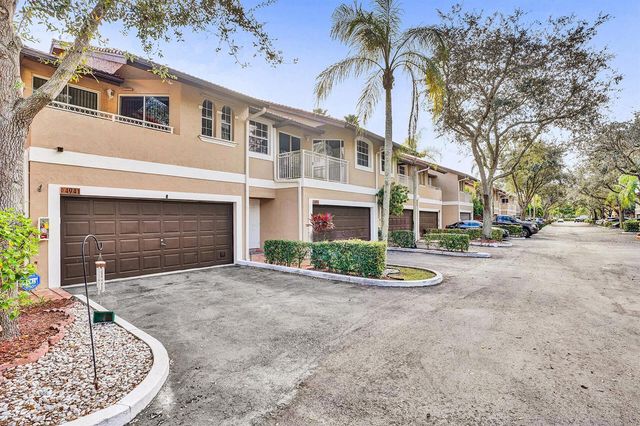 4941 Riverside Drive, Coral Springs, FL 33067