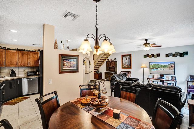 4941 Riverside Drive, Coral Springs, FL 33067