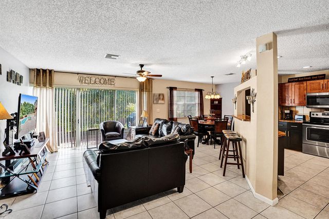 4941 Riverside Drive, Coral Springs, FL 33067