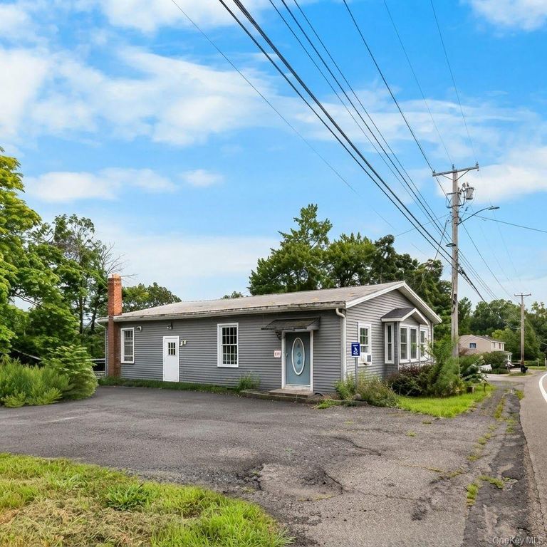 2330 State Route 32, New Windsor, NY 12553 — exterior