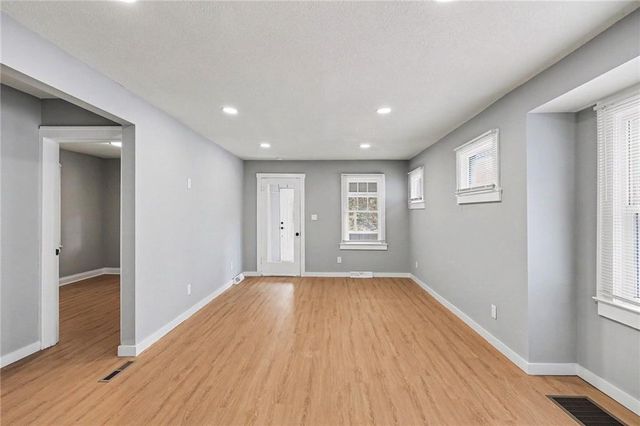 430 N 33rd Street, Kansas City, KS 66102