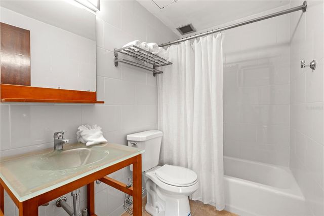 180 CRESCENT COVE COVE SE 37, Humacao, PR 00791