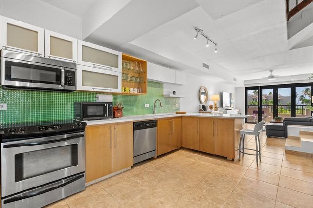 180 CRESCENT COVE COVE SE 37, Humacao, PR 00791