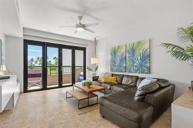 180 CRESCENT COVE COVE SE 37, Humacao, PR 00791