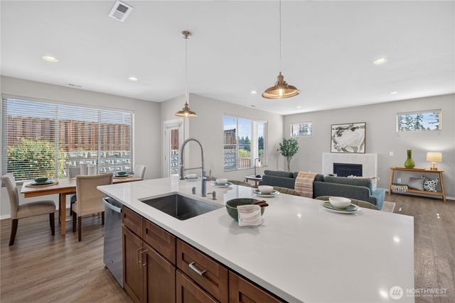 22437 SE 283rd Street, Maple Valley, WA 98038