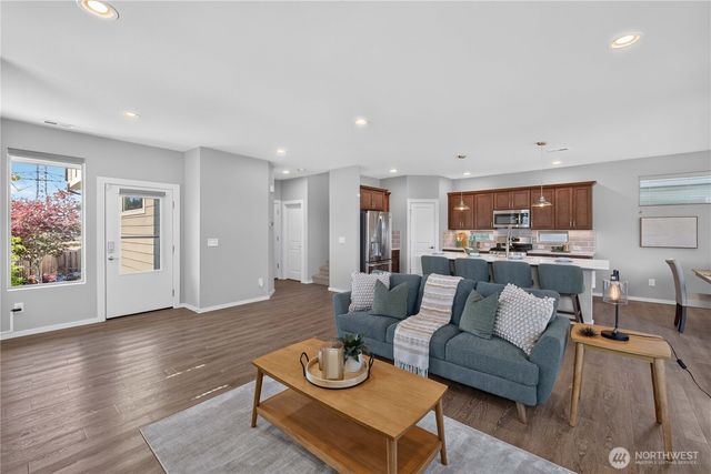22437 SE 283rd Street, Maple Valley, WA 98038