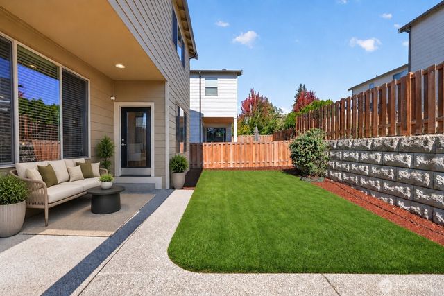 22437 SE 283rd Street, Maple Valley, WA 98038