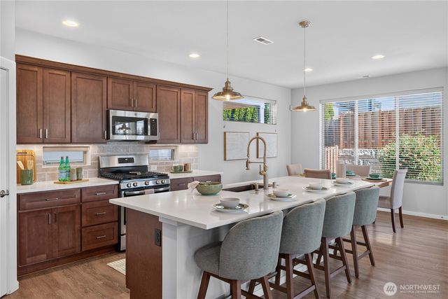 22437 SE 283rd Street, Maple Valley, WA 98038