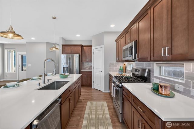 22437 SE 283rd Street, Maple Valley, WA 98038