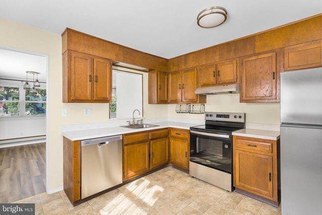 223 HUNTINGTON DR, Southampton, NJ 08088