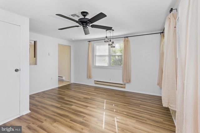 223 HUNTINGTON DR, Southampton, NJ 08088