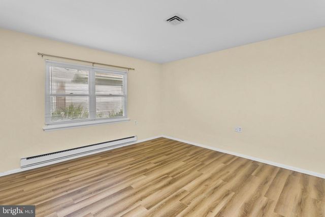 223 HUNTINGTON DR, Southampton, NJ 08088