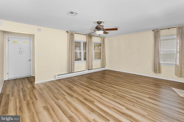 223 HUNTINGTON DR, Southampton, NJ 08088