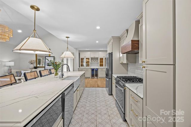 4808 Crooked Oak Lane, Charlotte, NC 28226