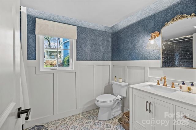 4808 Crooked Oak Lane, Charlotte, NC 28226