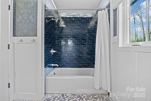 4808 Crooked Oak Lane, Charlotte, NC 28226