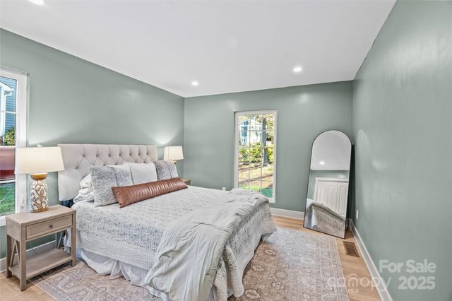 4808 Crooked Oak Lane, Charlotte, NC 28226