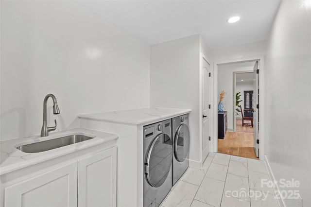 4808 Crooked Oak Lane, Charlotte, NC 28226