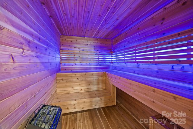 4808 Crooked Oak Lane, Charlotte, NC 28226