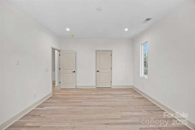 4808 Crooked Oak Lane, Charlotte, NC 28226