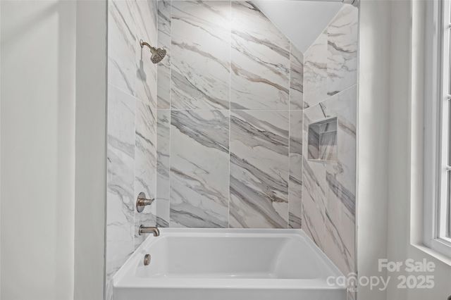 4808 Crooked Oak Lane, Charlotte, NC 28226