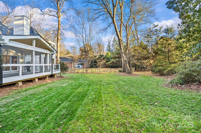 4808 Crooked Oak Lane, Charlotte, NC 28226